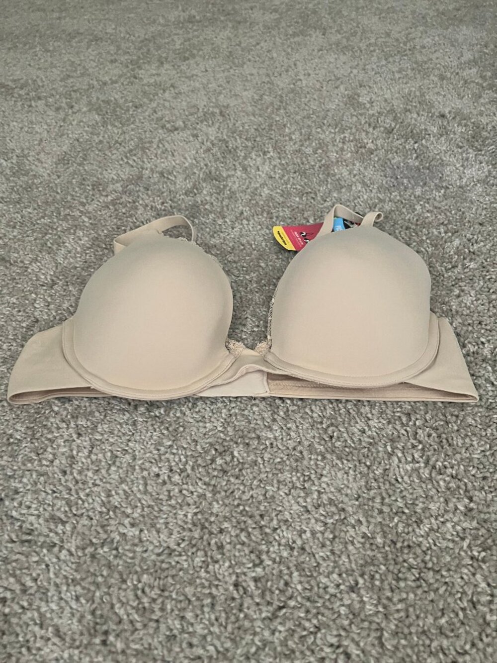 NWT Maidenform Underwire Bra Beige 36C